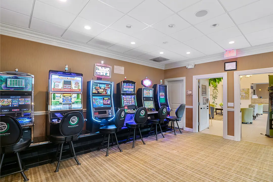 Slots - Antioch Hotel & Suites